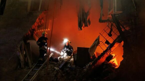 Ataques con drones entre Rusia y Ucrania dejan muertos y decenas de heridos en ambos países