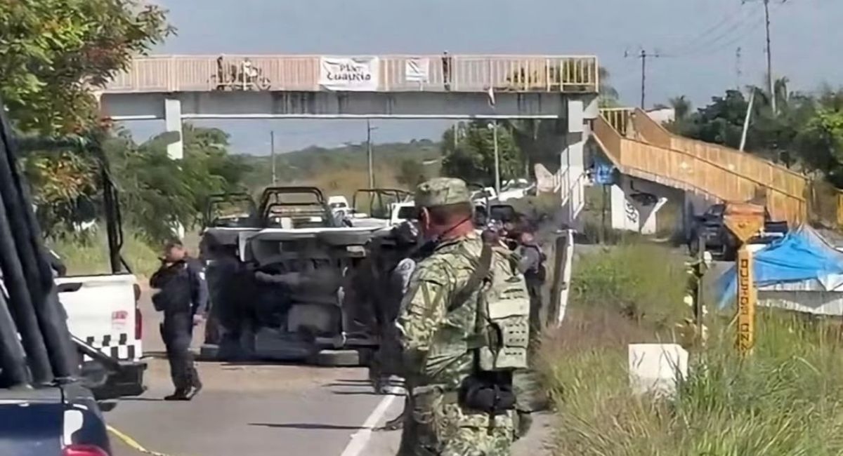 Balean a chofer de combi en Cuautla y reportan dos heridos