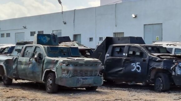 Estados Unidos acusa a 13 personas de traficar vehículos robados para cárteles mexicanos
